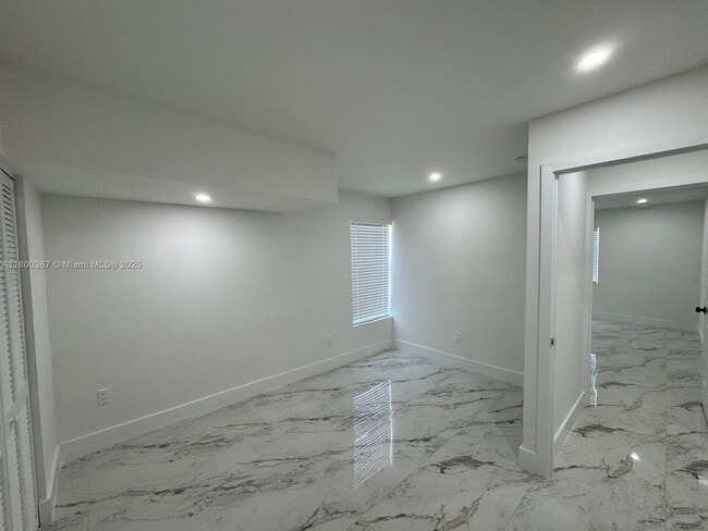 Building Photo - 11000 SW 47th Terrace