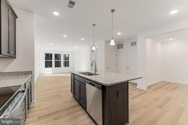 Building Photo - 21731 Dovekie Ter