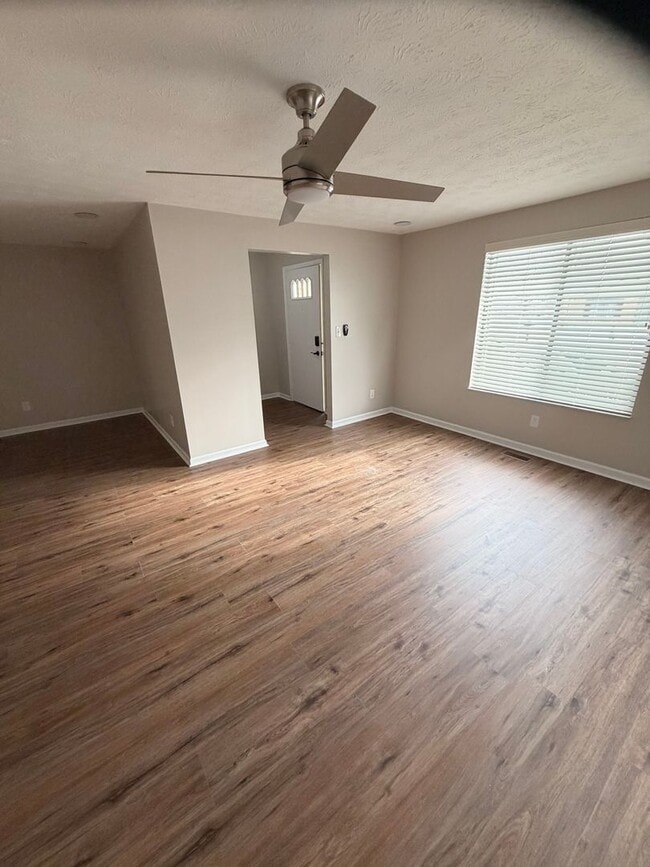 Building Photo - Rosehaven1325