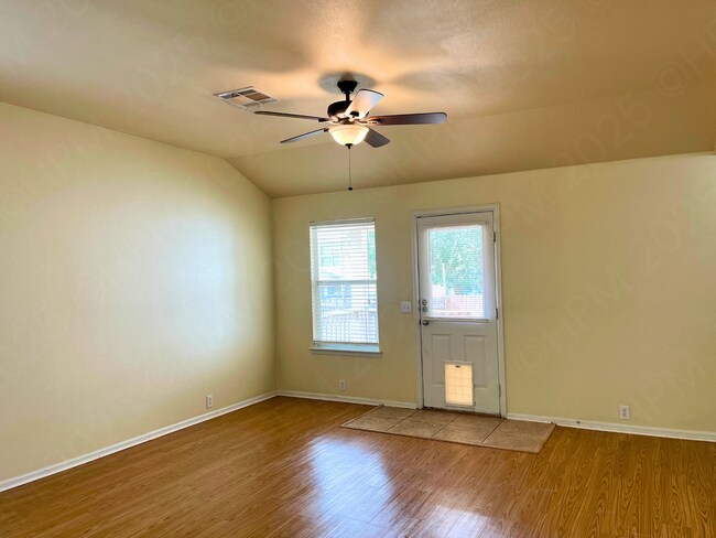 Building Photo - Move-In Special. ½ off the first full month's rent with a 12-month lease.