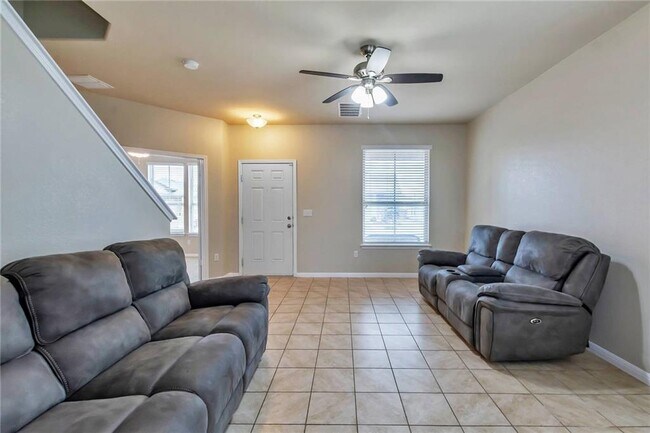 Building Photo - 1408 Blake St