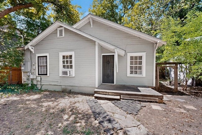 Building Photo - 4211 Avenue B