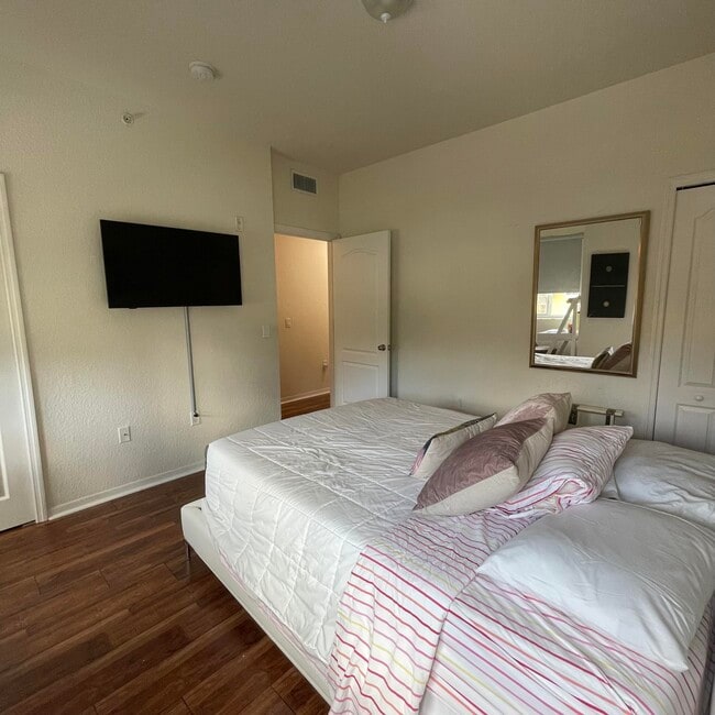 Building Photo - 11041 Legacy Blvd