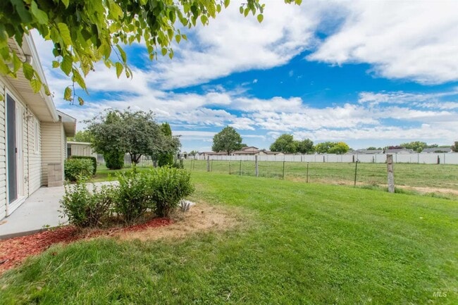 Building Photo - Stony Meadow Drive