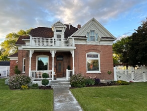 Building Photo - 187 E 300 N