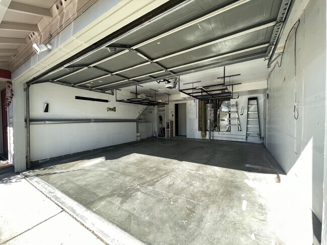 Building Photo - Fremont: Updated 4 Bedroom, 3 Bathroom, 2 Car Garage