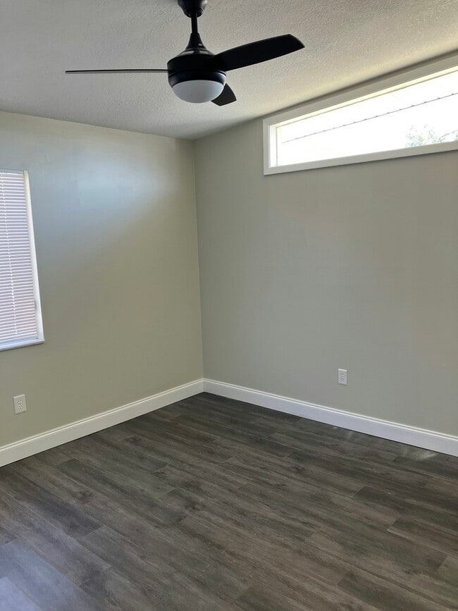 Building Photo - 5720 Gallatin Ln
