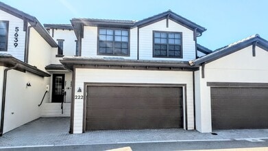 Building Photo - 5639 N Honore Ave