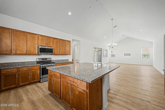 Building Photo - 20523 W Rosewood Ln
