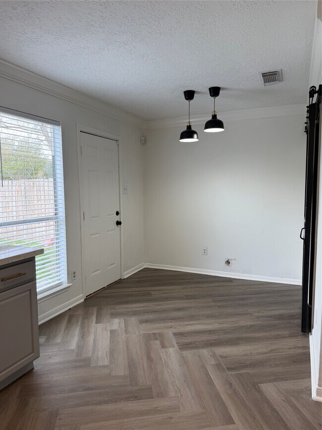 Building Photo - 13714 Firerock Dr