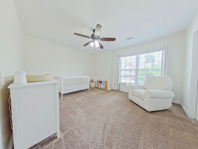 Building Photo - Beautiful 4 Bedroom home in Canterbury Farms!
