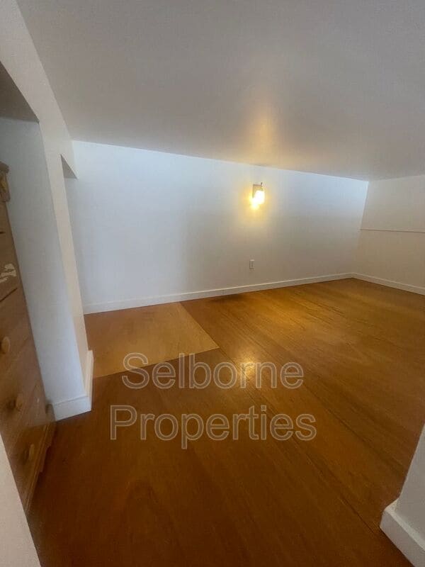 Building Photo - 5504 San Pablo Ave
