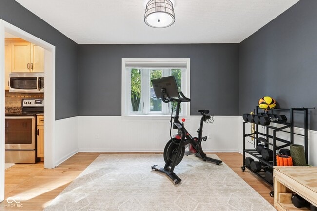 Building Photo - 521 Thornberry Dr