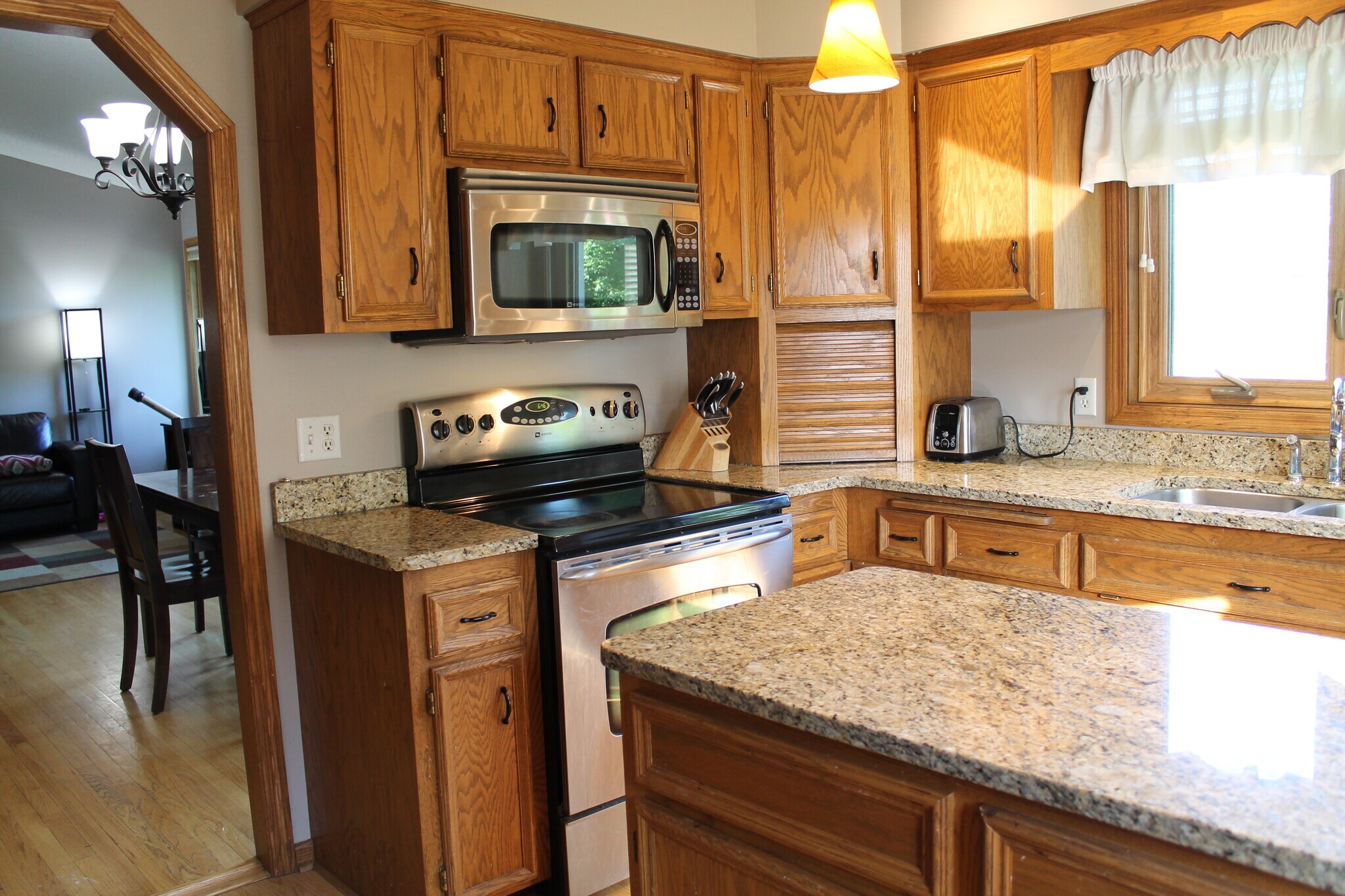 Building Photo - 1291 Lake Susan Hills Dr