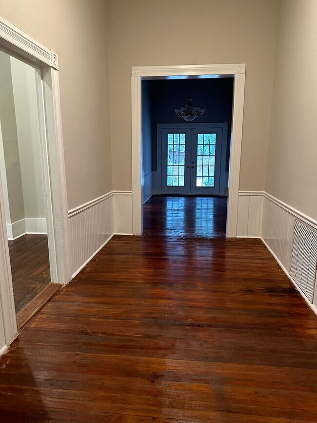 Building Photo - 308 Wood St