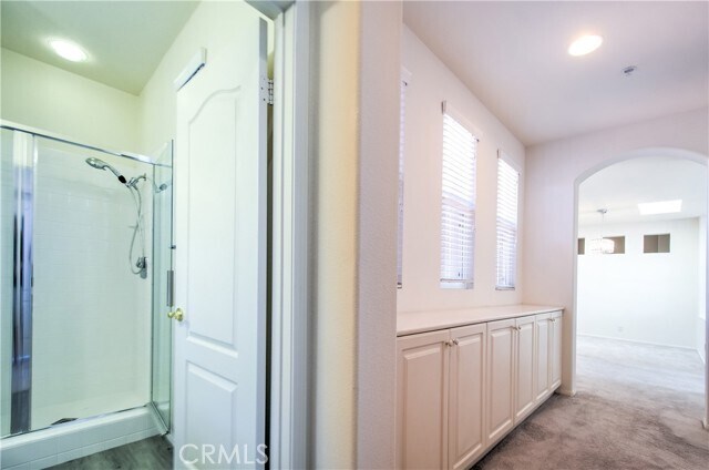 Building Photo - 15 Riva Dr