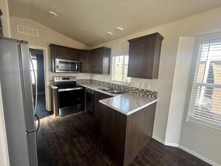 Building Photo - 530 S Alma School Rd