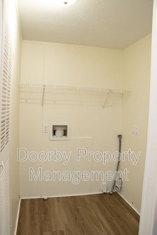 Building Photo - 5440 Harpo St