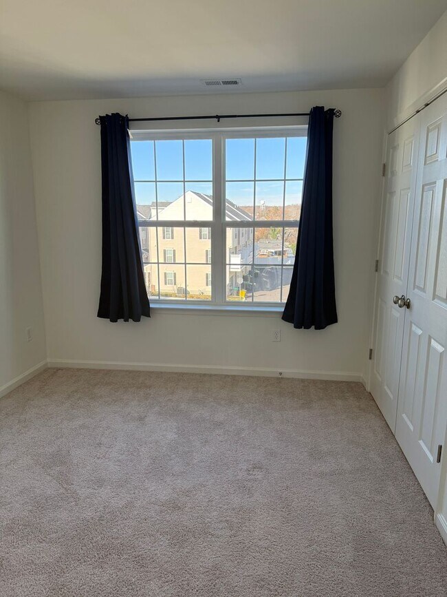 Building Photo - Darley Green townhome - 3 bedroom, 2.5 bathroom with 1 car garage - NEW CASTLE COUNTY WORKFORCE H...