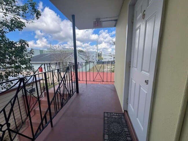 Building Photo - 1275 NW 60th St