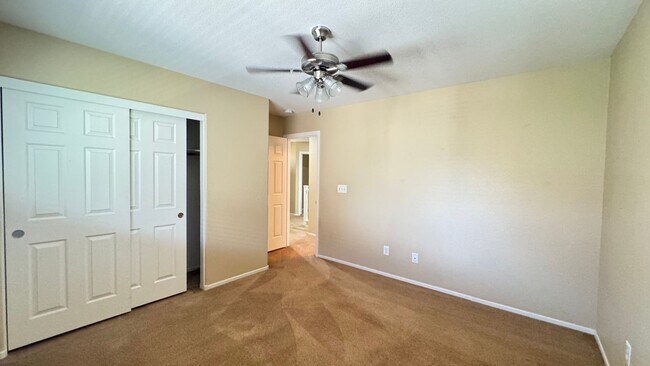 Building Photo - Wonderful Southwest 3 Bedroom Home