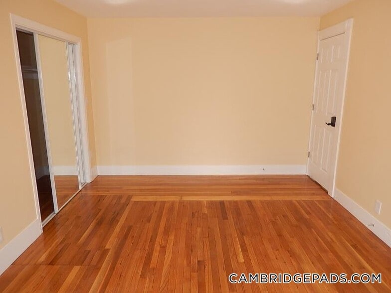 Building Photo - 5-7 Blake St.