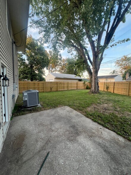 Building Photo - 3205 Crossbow Ln