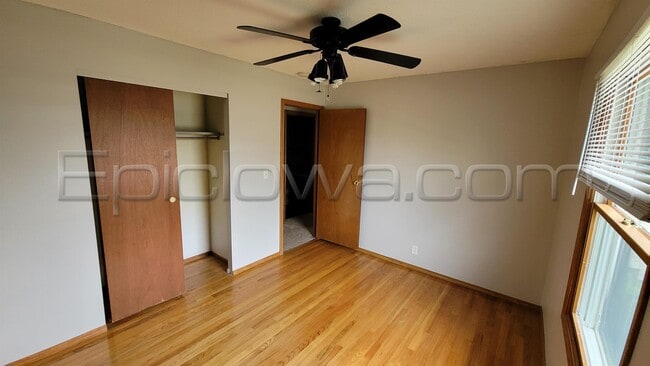 Building Photo - 143 Crestridge Dr NW
