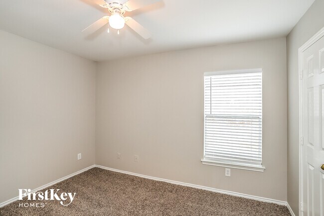 Building Photo - 26849 Mystic Castle Ln