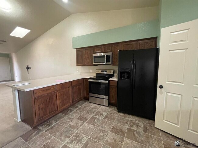 Building Photo - 9027 E 31st Ln