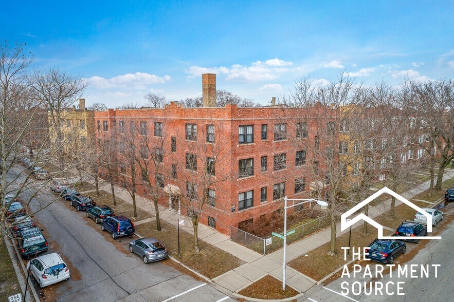 Building Photo - 2612 W Gunnison St