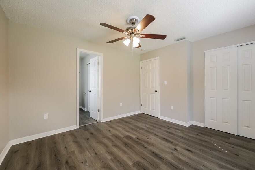 Building Photo - 13115 Caribbean Blvd