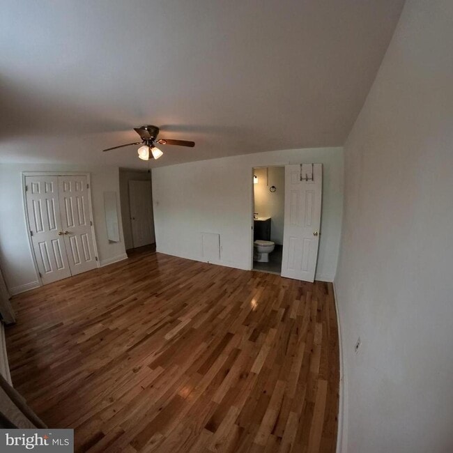 Building Photo - 2620 Taunton St