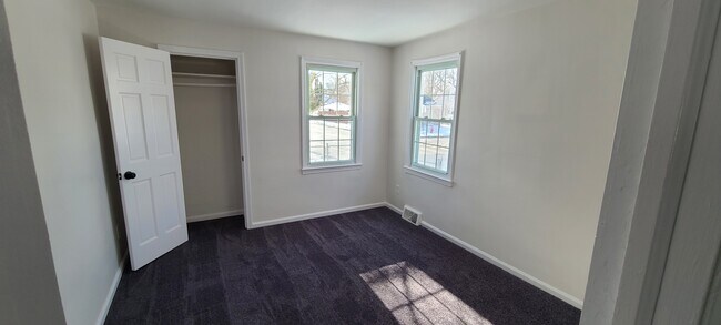 Building Photo - 166 W Milton Ave