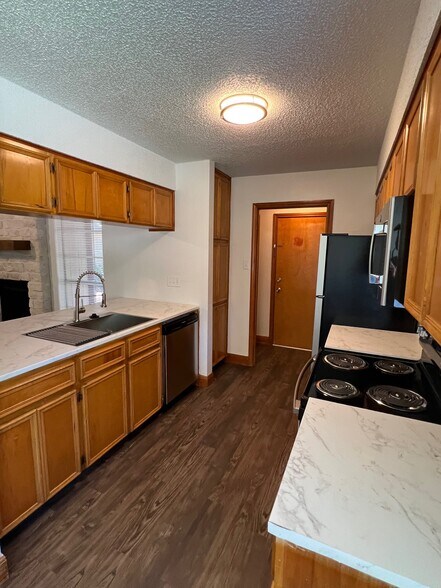 Building Photo - 103 S Kaupo Dr