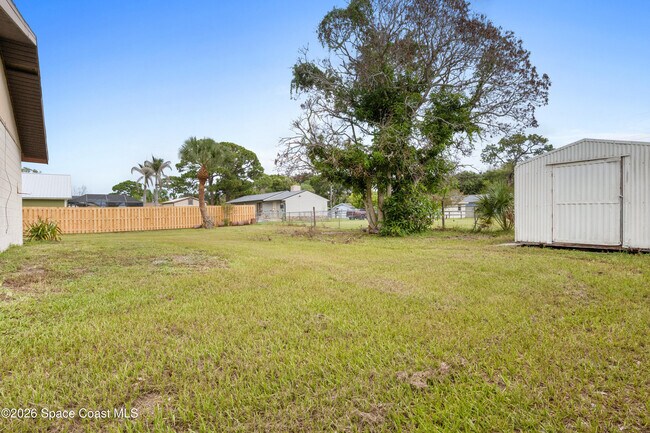 Building Photo - 1569 Richards Dr NE