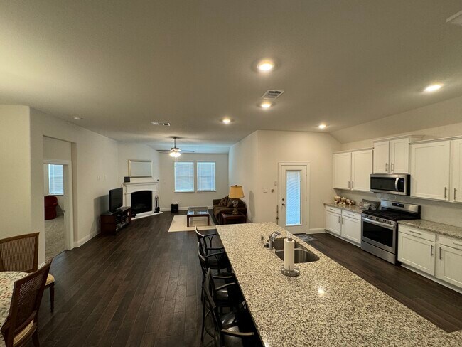 Living Room - 4627 Shivers Ln