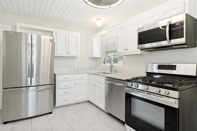 Building Photo - 11524 Strand St