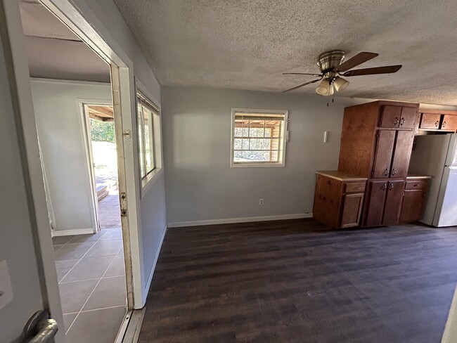Building Photo - 25 Arrowhead Dr