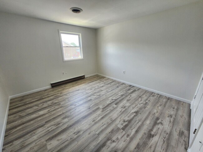 Building Photo - 3430 Gregway Dr