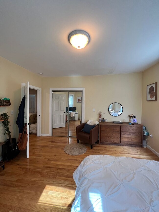 Building Photo - 38 Gorham St