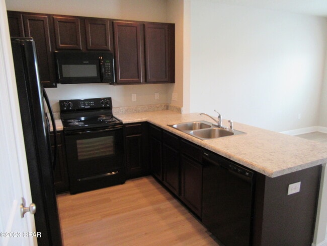Building Photo - 5716 Callaway Cir