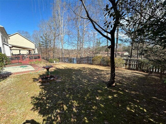 Building Photo - 118 Hidden Lake Cir