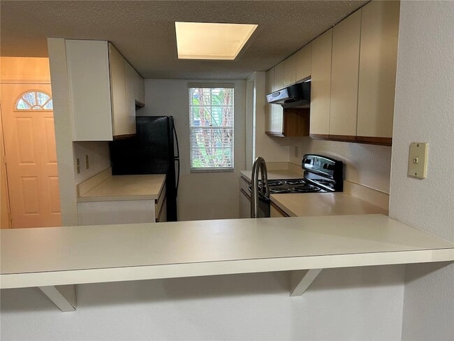 Building Photo - 2143 Fox Chase Blvd