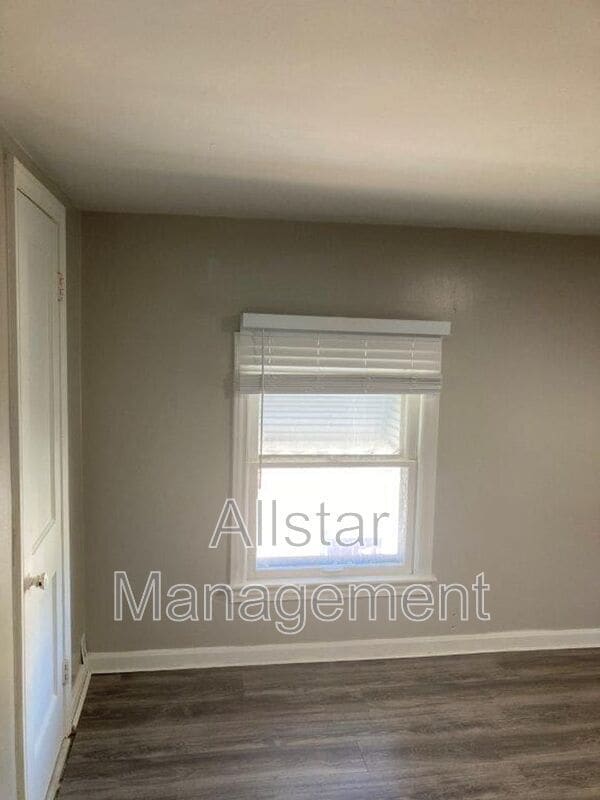 Building Photo - 5574 Beechwood Ave