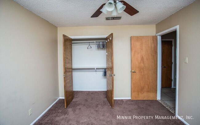 Building Photo - 4800 Dentcrest Dr