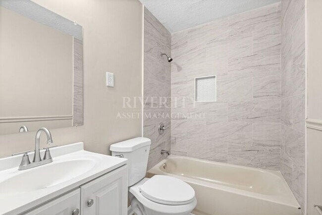 Building Photo - Beautiful 2 Story Home, Section 8 Welcomed !!!!!!