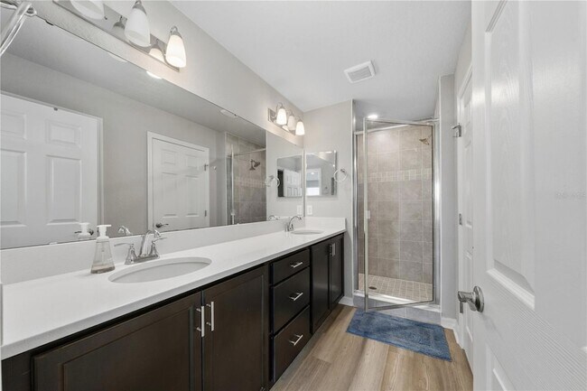 Building Photo - 445 Silverbell Trl