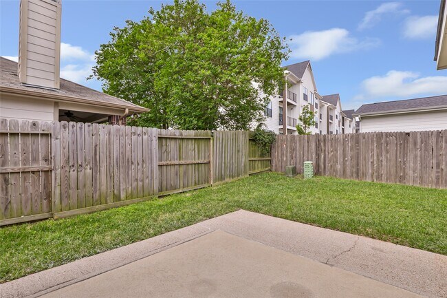 Building Photo - 21915 Saragosa Pond Ln