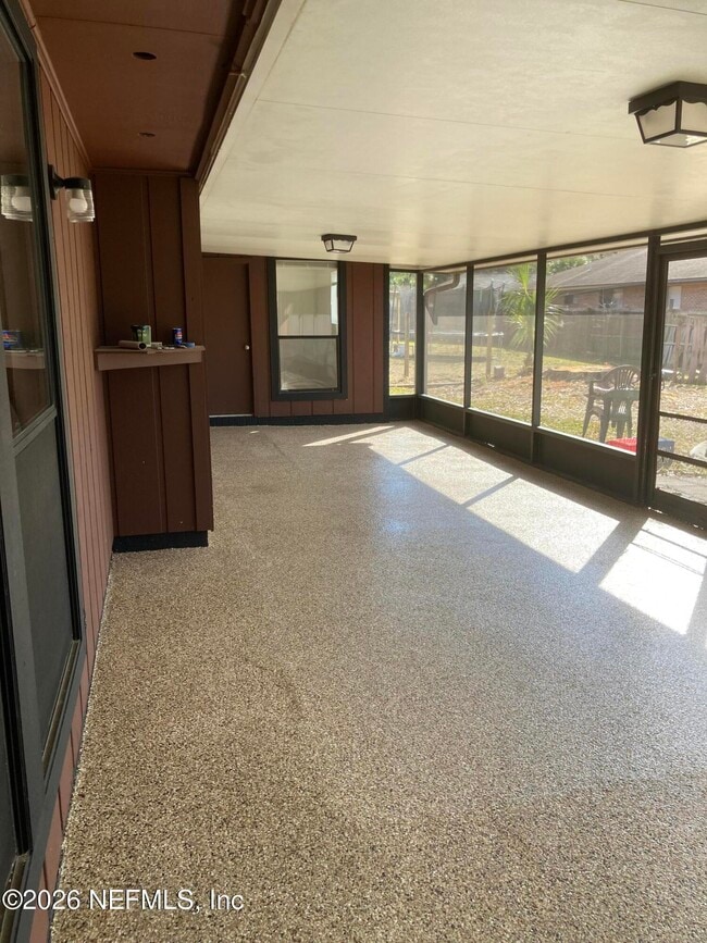 Building Photo - 5240 River Park Dr